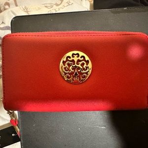 Red wallet.